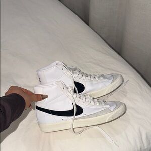 Nike White and Black High-Tops